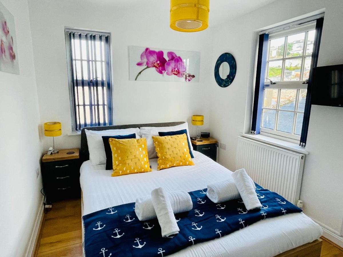 Captains Rest - 2 Bedroom Apartment In The Heart Of Brixham Buitenkant foto