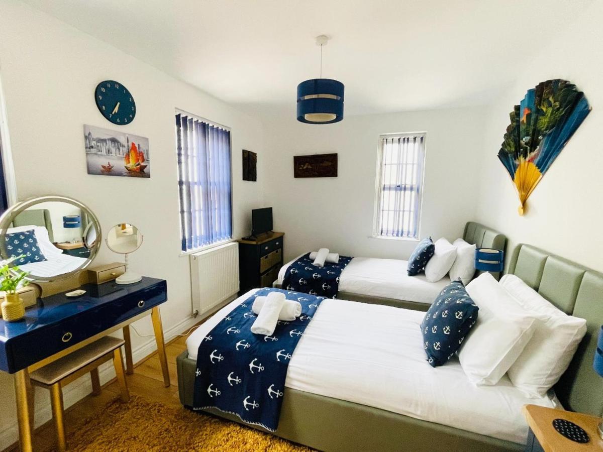 Captains Rest - 2 Bedroom Apartment In The Heart Of Brixham Buitenkant foto